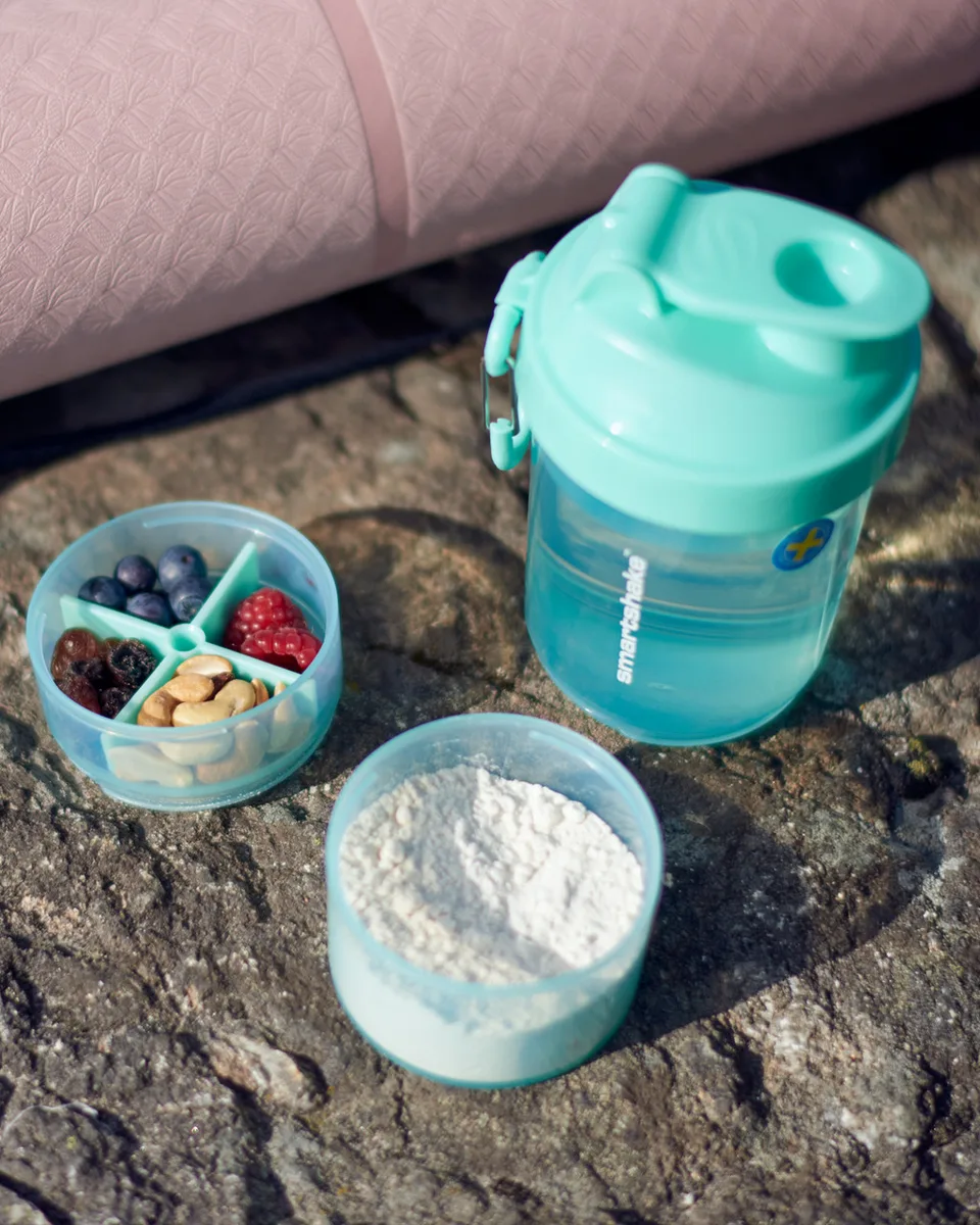 Шейкер спортивний SmartShake 600 мл зелений пластик 3 відсіки