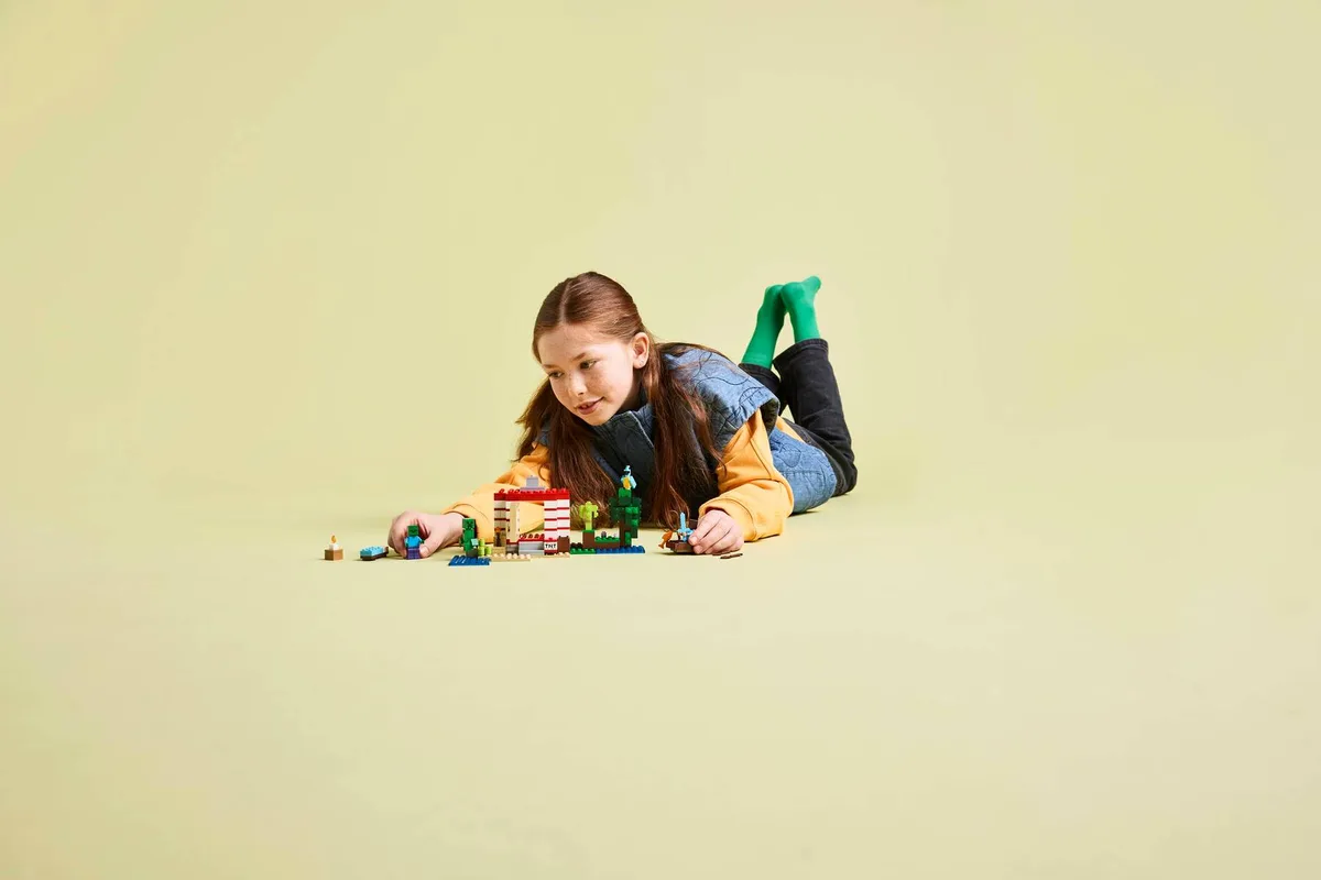 Конструктор LEGO Minecraft Будинок з вибухівки Пластик Різнокольоровий