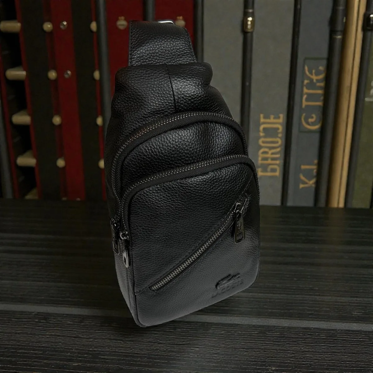 Чоловіча шкіряна сумка-бананка Lacoste 28x15x5 см натуральна шкіра чорна