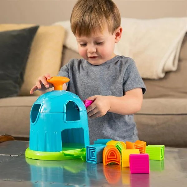 Сортер Fat Brain Toys різнокольоровий 21х18х18 см