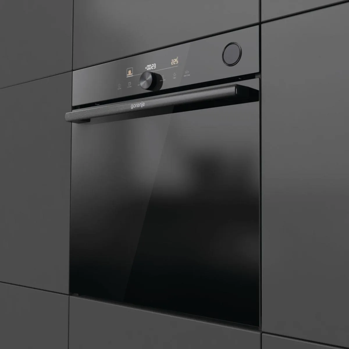 Електрична духова шафа Gorenje, 77 л, клас енергоефективності A+, з паровою функцією, дисплеєм та Wi-Fi, чорного кольору.