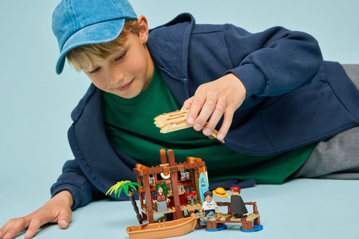 Конструктор LEGO ONE PIECE Хатина у Селищі Вітряків