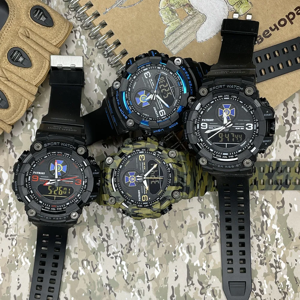 Часы Patriot полимерные чёрные с синим 50 м каучуковый ремешок