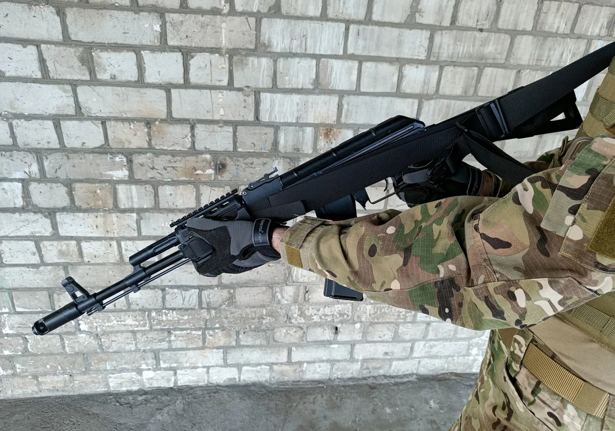 Ремінь зброї тактичний EasyFit поліпропілен 124-198 см чорний