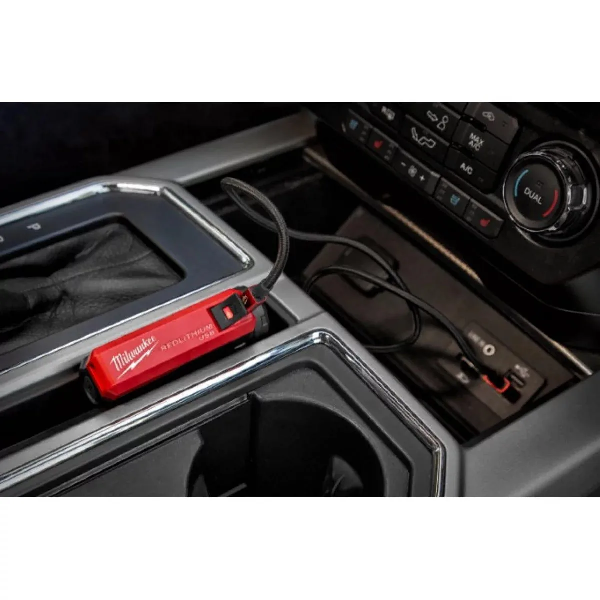 Акумулятор Milwaukee Redlithium USB L4 4 В 3 А·год 023 кг