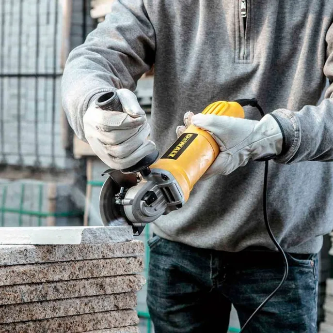 Шліфмашина кутова DeWalt 950Вт 125мм для шліфування металу та каменю легка 1.8кг
