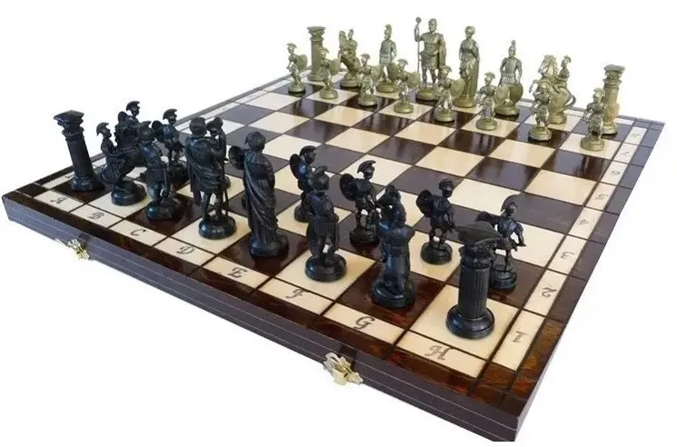 Шахи MADON коричневий бежевий пластик 48х48 см