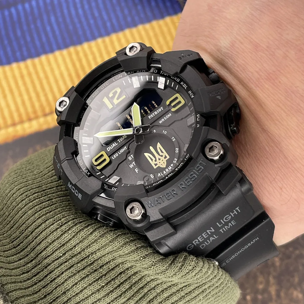 Наручні годинники Patriot кварцові полімерні 26,5х22 мм чорні золоті