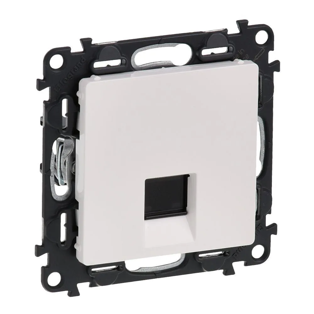Розетка інформаційна RJ45 кат. 6 UTP Legrand Valena LIFE, білий