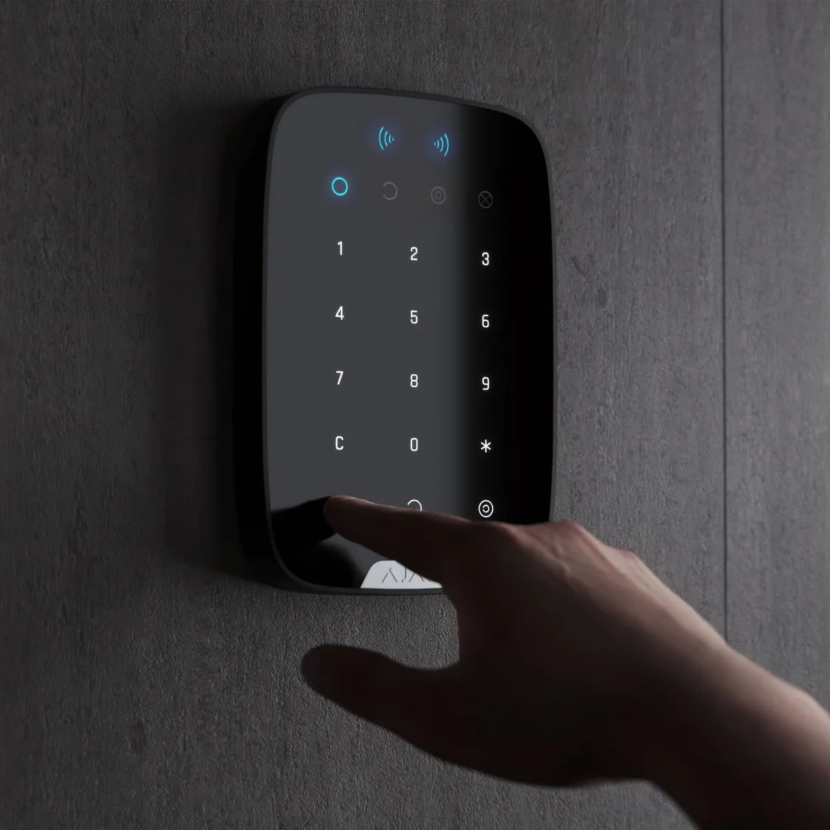Беспроводная сенсорная клавиатура Ajax Keypad Plus, Jeweller, беспроводная, черная (26077.83.BL1)