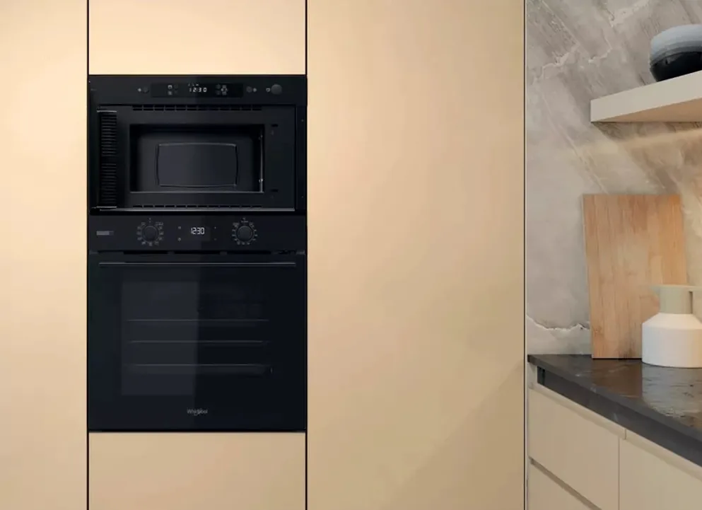 Микроволновая печь Whirlpool соло электронная 22 л 750 Вт черная