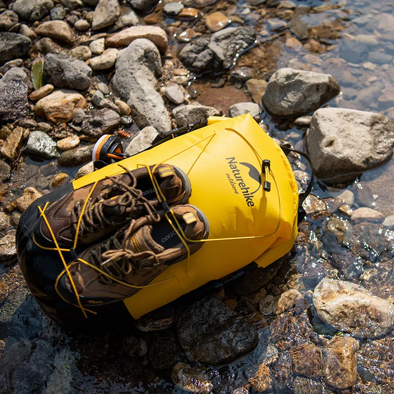 Водонепроникний рюкзак Naturehike нейлон 20л жовтий 36х61 см