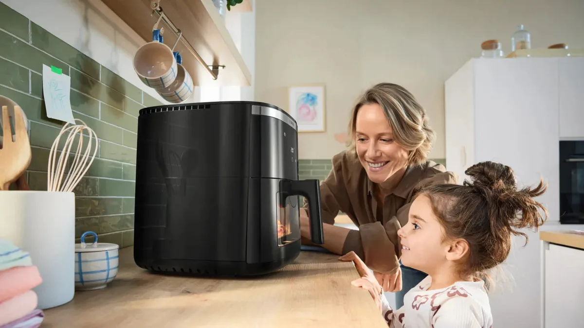 Мультифункціональна піч Bosch, 1800Вт, чаша об'ємом 7.2л, сенсорне управління, 8 автоматичних програм, пластиковий корпус, чорного