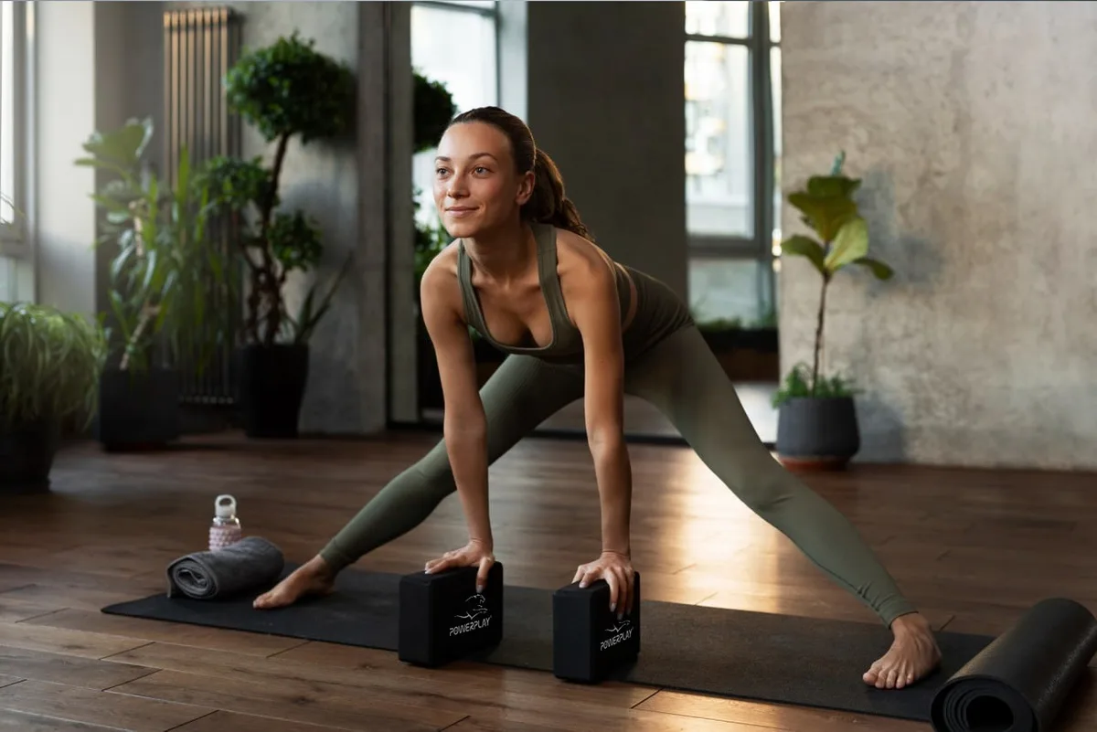Блок для йоги Active Point EVA 7,6х15,2х22,9 см Чорний