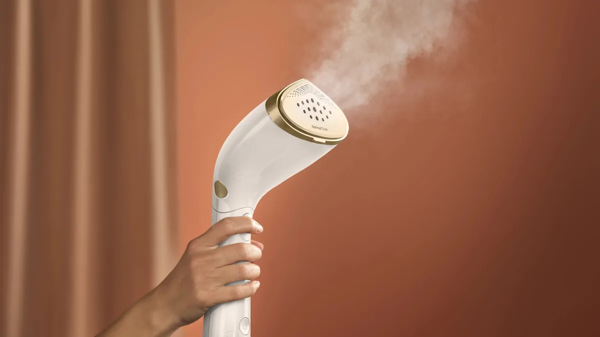 Парогенератор Philips компактный Series 7000, 1500Вт, объем резервуара 100 и 200мл, мощный паровой удар -28°C, в комплекте перчатка и чехол, нержавеющая сталь.