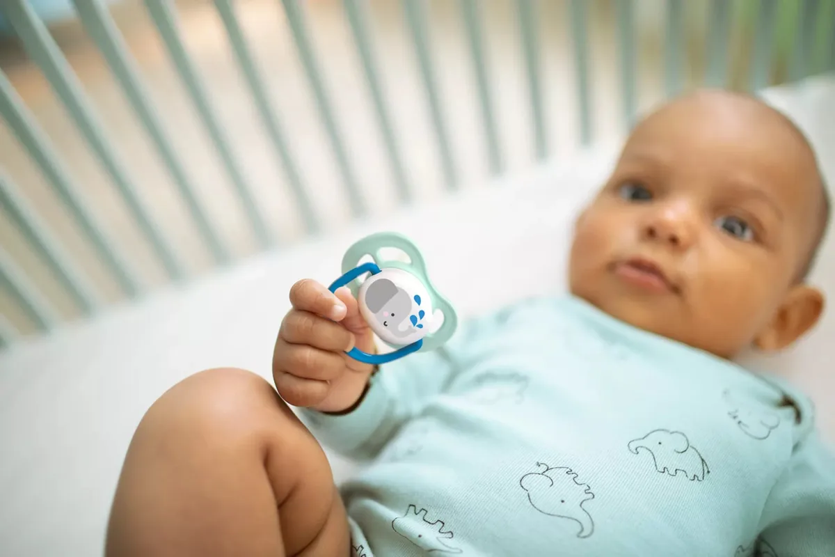 Пустышка Avent Ultra Air 0-6 месяцев, ортодонтическая, 2 шт, Animal для мальчиков.