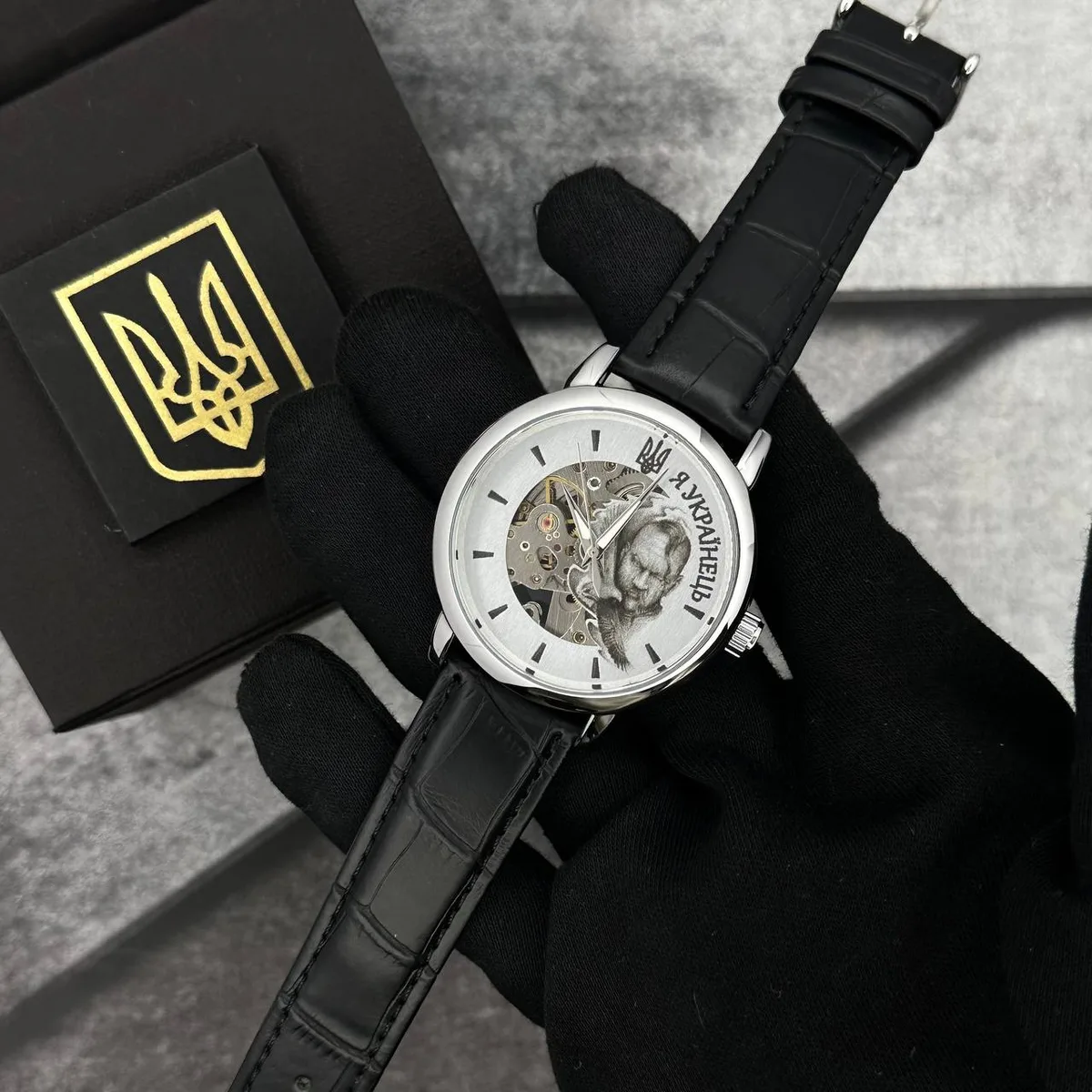 Наручні годинники Patriot металеві 42 мм сріблясті чорні шкіряний ремінець