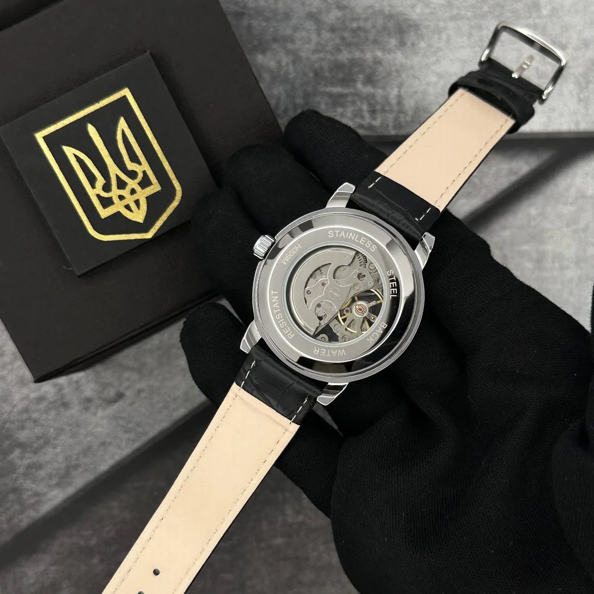 Наручні годинники Patriot металеві 42 мм сріблясті чорні шкіряний ремінець