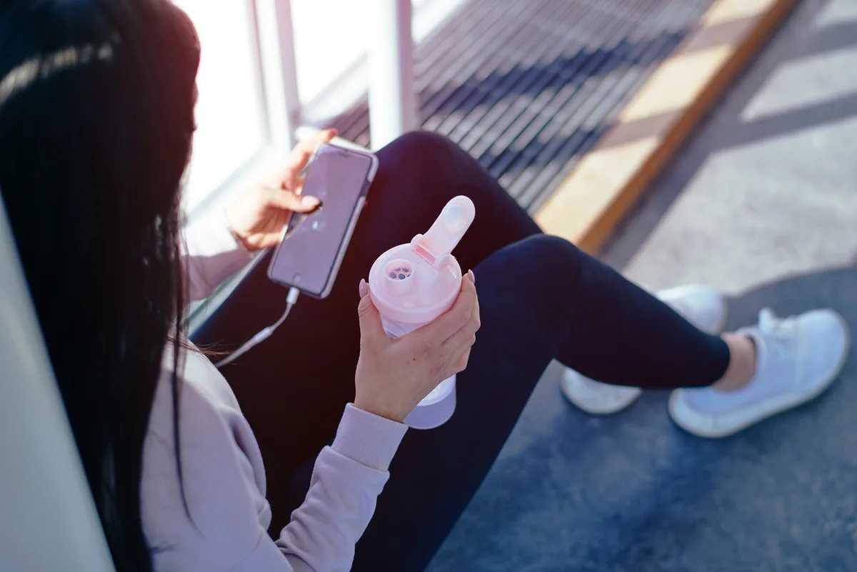 Шейкер спортивний SmartShake пластик 500 мл рожевий