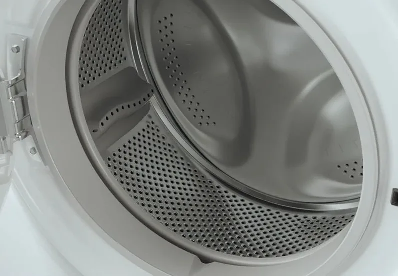 Стиральная машина Whirlpool с фронтальной загрузкой, 7 кг, 1200 об/мин, класс энергопотребления A+++, ширина 435 см, с дисплеем, функцией пара, инверторным двигателем, черным люком, белая
