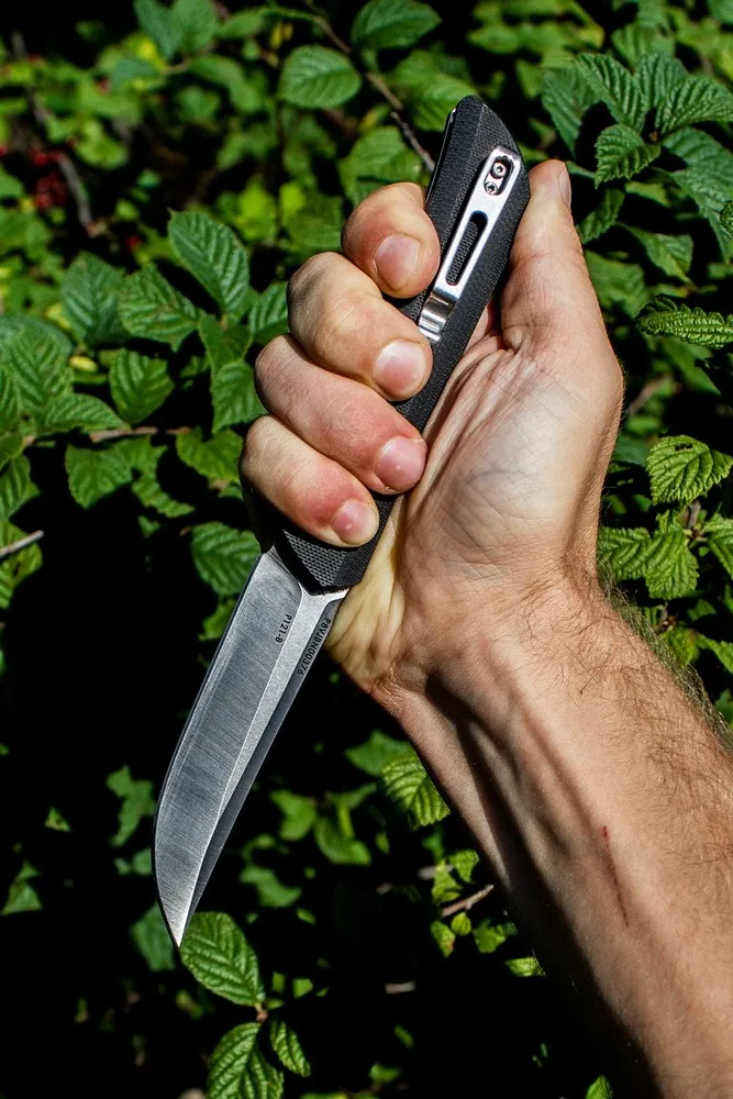 Ніж складаний Ruike сталь 14C28N 92,2 мм чорний