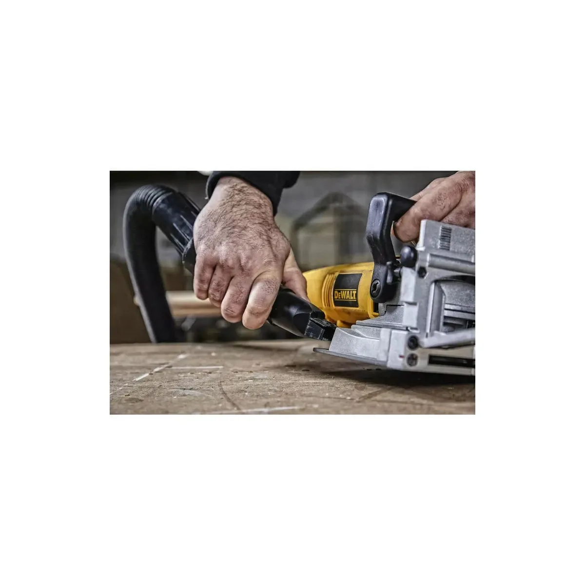 Фрезер ламельный DeWalt 600Вт 10000об/мин 100мм для столярки и мебели легкий фрезер 3кг