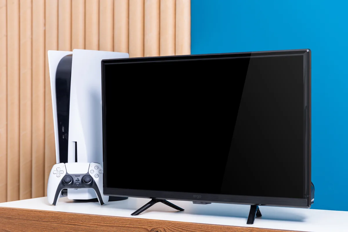 LED телевизор ERGO 24 дюйма черный VA HD Smart TV