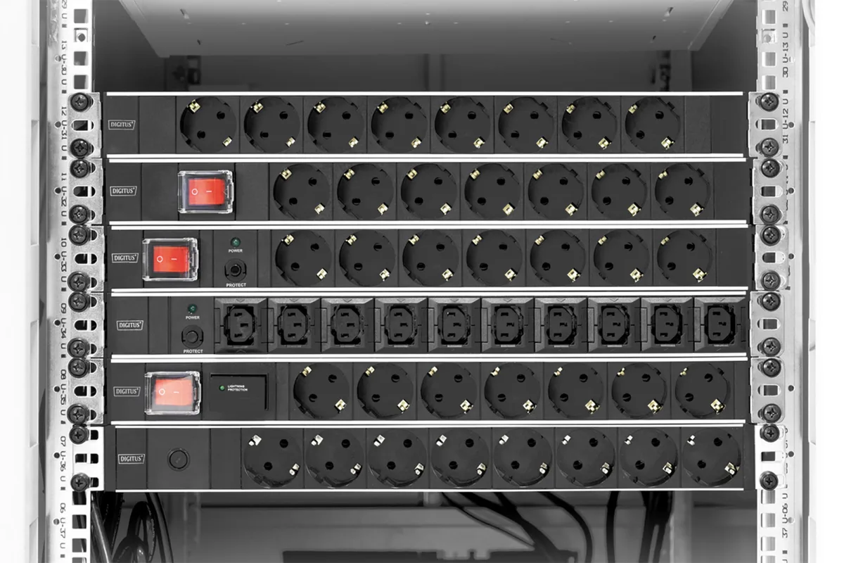 Устройство распределения электроэнергии DIGITUS 1U, 7xSchuko, 16A, 250V, выключатель, SPD, вилка Schuko.