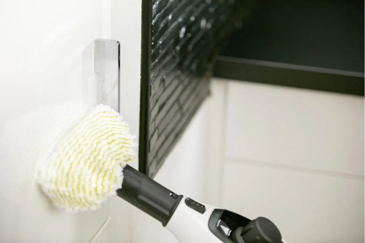 Пароочисник Karcher SC 1, 1200 Вт, 200 мл, 3 бар, білий - компактний паровий очищувач Karcher SC 1, потужність 1200 Вт, ємність 20