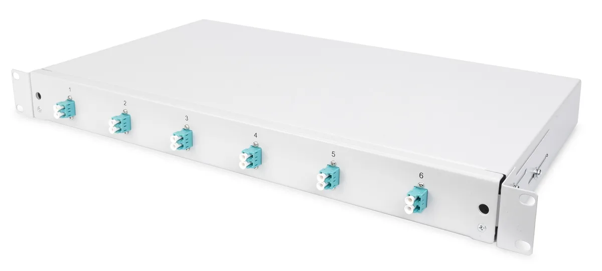 Оптическая панель DIGITUS 19' 1U, 6xLC дуплекс, включая кассету для сплайсинга, OM3 цветные пигтейлы, адаптер.
