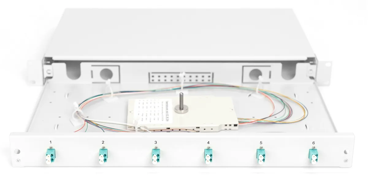 Оптическая панель DIGITUS 19' 1U, 6xLC дуплекс, включая кассету для сплайсинга, OM3 цветные пигтейлы, адаптер.