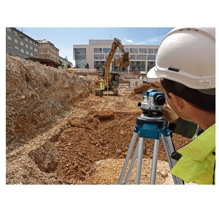 Оптический нивелир Bosch Professional GOL 20D, дальность до 60 м, точность ±30 мм/30 м, зум x20, вес 15 кг