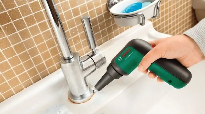 Універсальна щітка Bosch UniversalBrush 3.6В з акумулятором 1.5А·год.