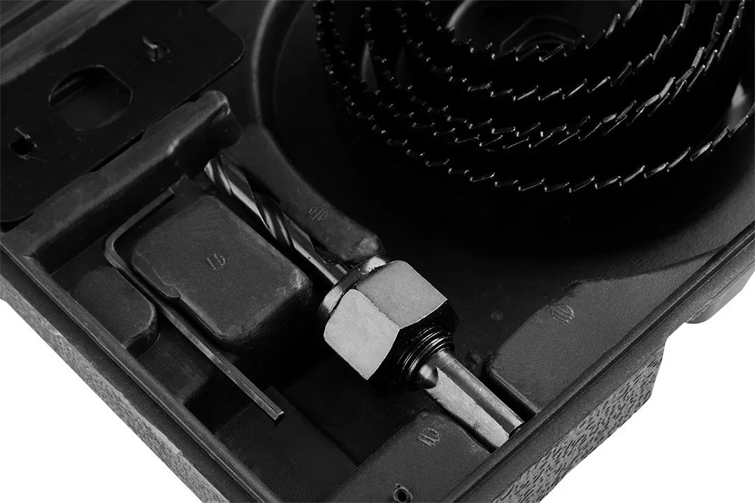 Набір коронок для свердління по дереву GRAPHITE (51, 64, 76, 89, 102 мм) з адаптером та кейсом, 8 шт.