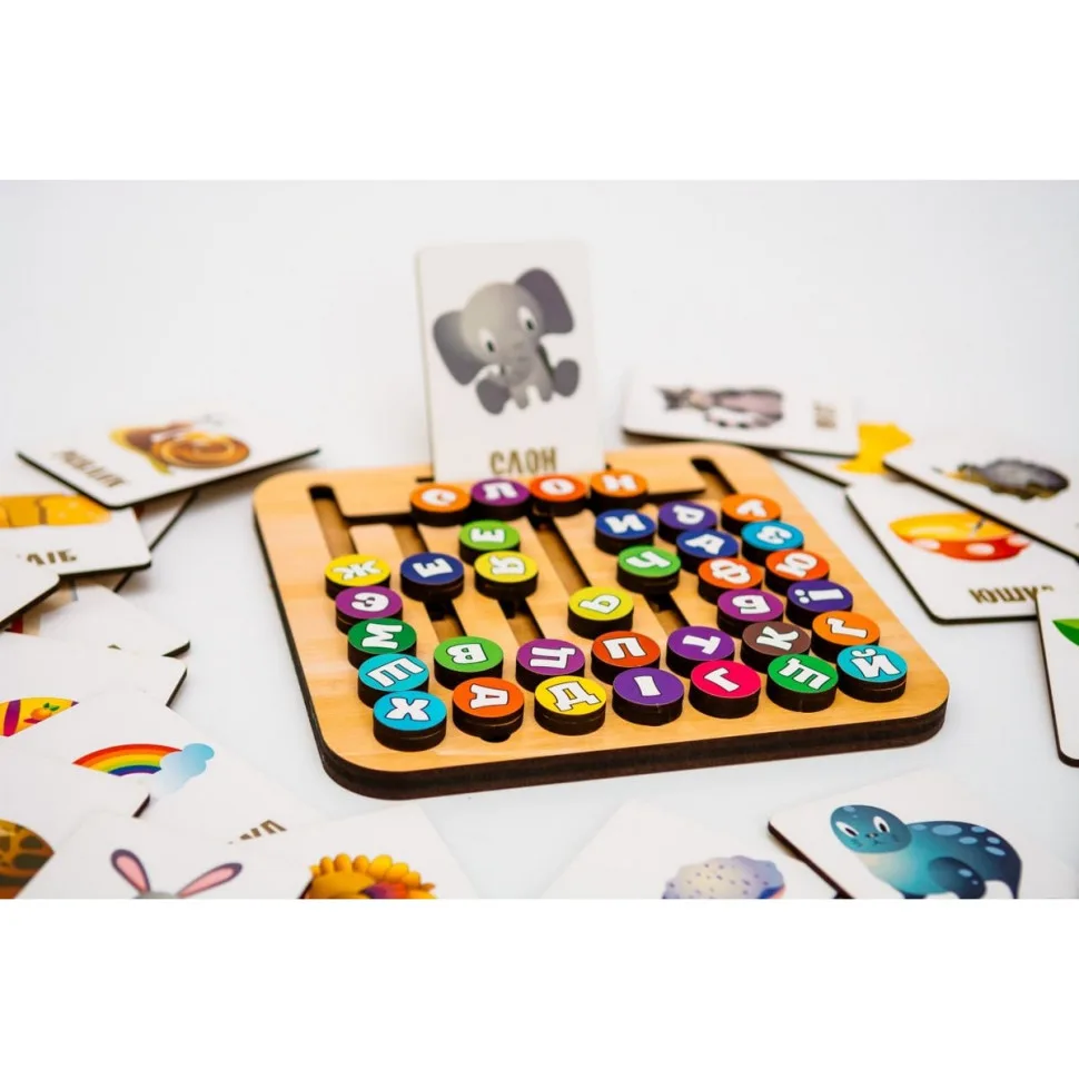 Деревянная игрушка Монтессори PuzzleOK Азбука лабиринт 25 карт 35 букв натуральное дерево