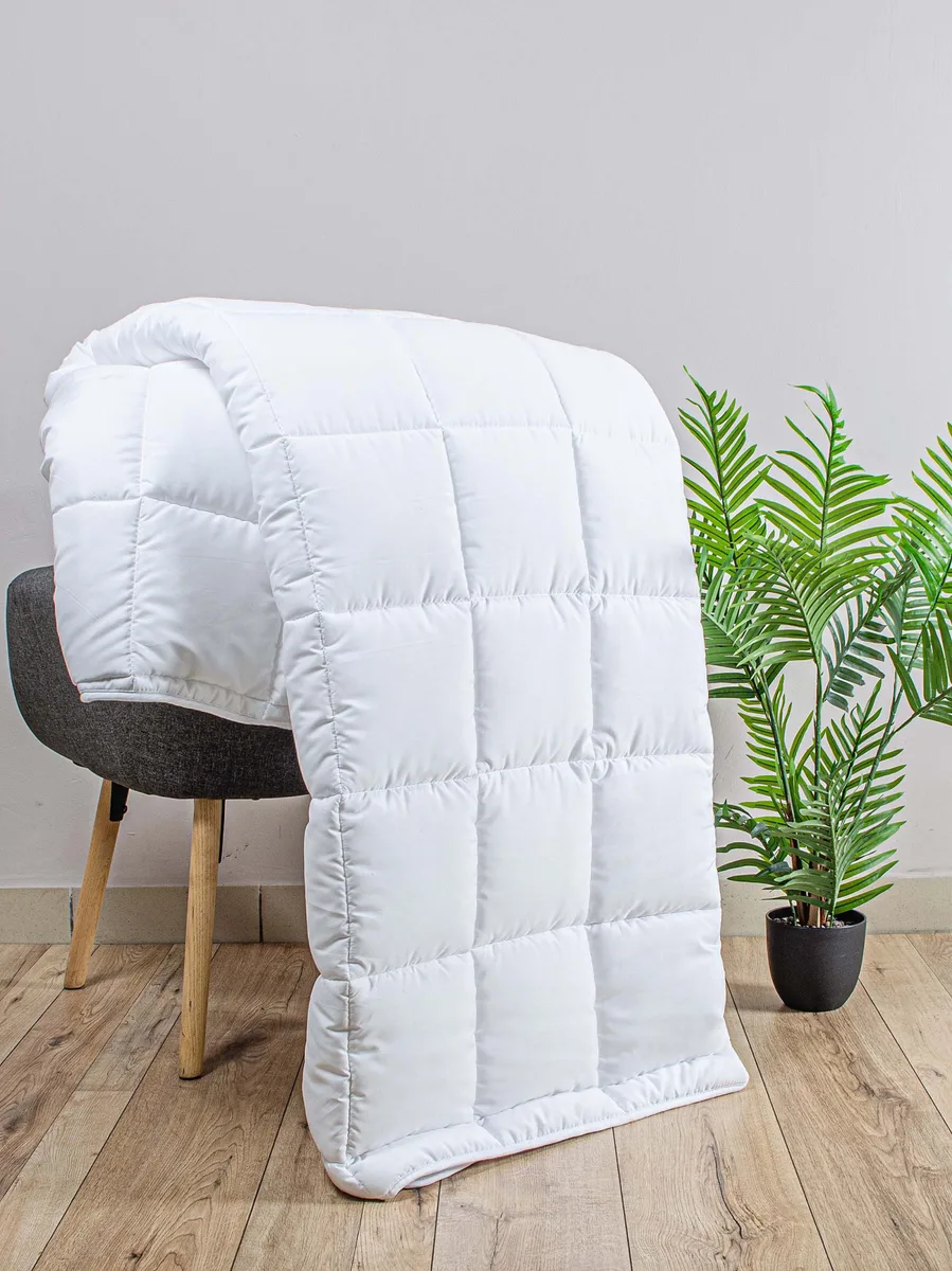 Ковдра стьобана Home Line мікрофібра 170х210 см біла
