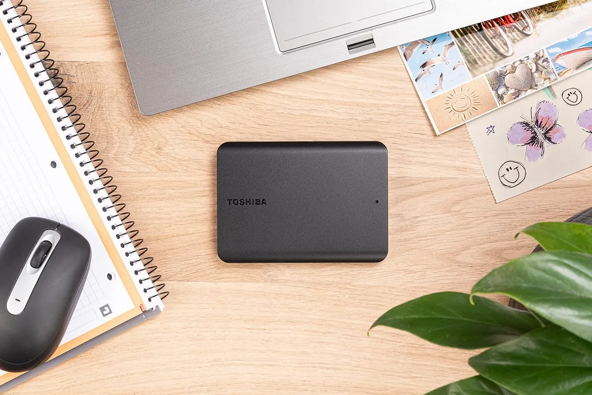 Портативний жорсткий диск Toshiba 2TB USB 3 чорний