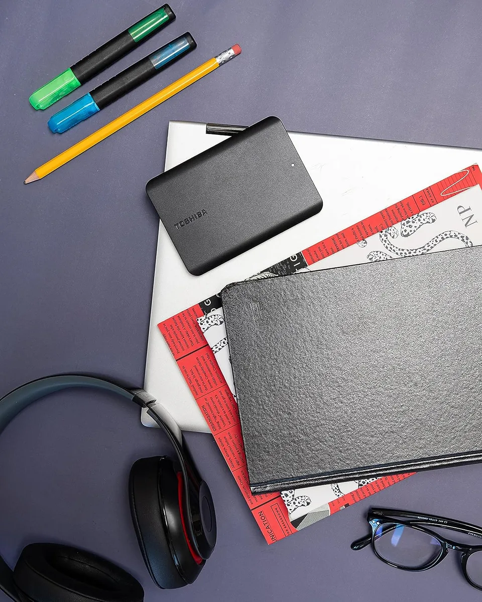 Портативний жорсткий диск Toshiba 2TB USB 3 чорний