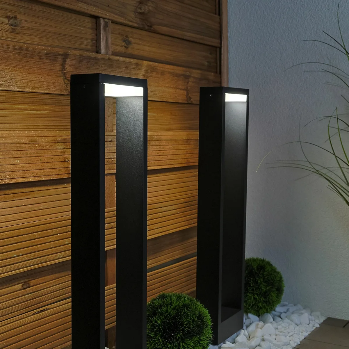 Садовий світильник LumiLED металевий 60 см чорний LED 10W 4000K