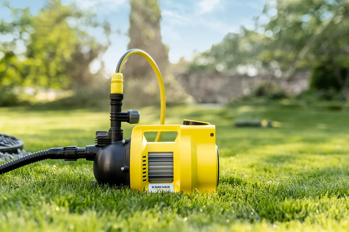 Садовий насос Karcher BP 4.500 Garden 550 Вт, продуктивність 4.5 м3/год, висота підйому 36 м, максимальна глибина 8 м, вага 6.6 кг
