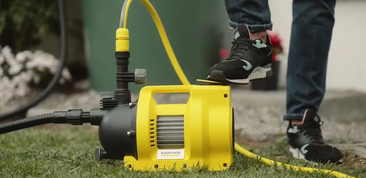 Садовий насос Karcher BP 4.500 Garden 550 Вт, продуктивність 4.5 м3/год, висота підйому 36 м, максимальна глибина 8 м, вага 6.6 кг