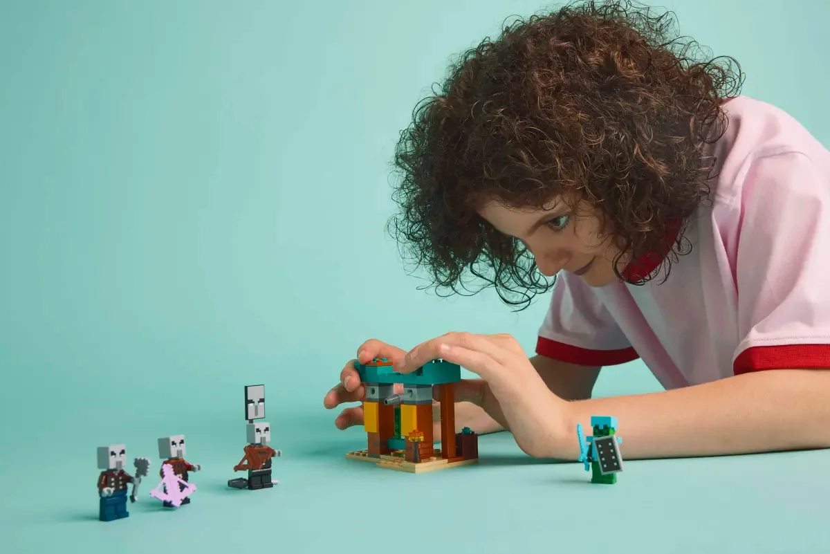 Конструктор LEGO Minecraft Пустельний патруль розбійника