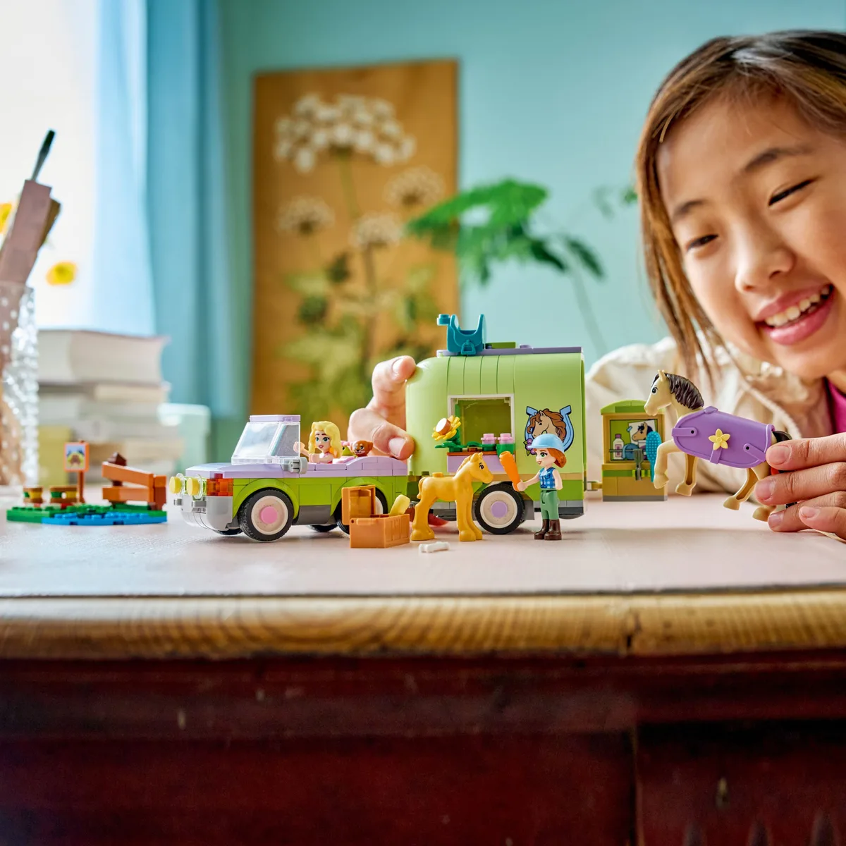 Конструктор LEGO Friends Причіп для коня й лошати