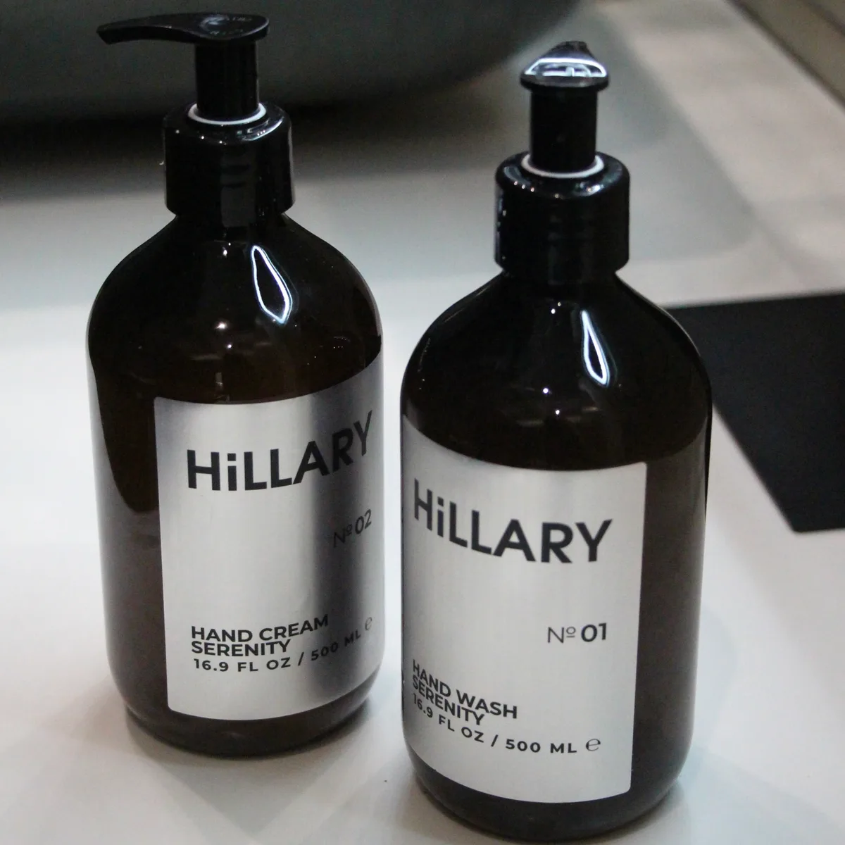 Крем для рук Hillary 500 мл увлажняющий для кожи и ногтей с ароматом с биомиметическими увлажнителями.