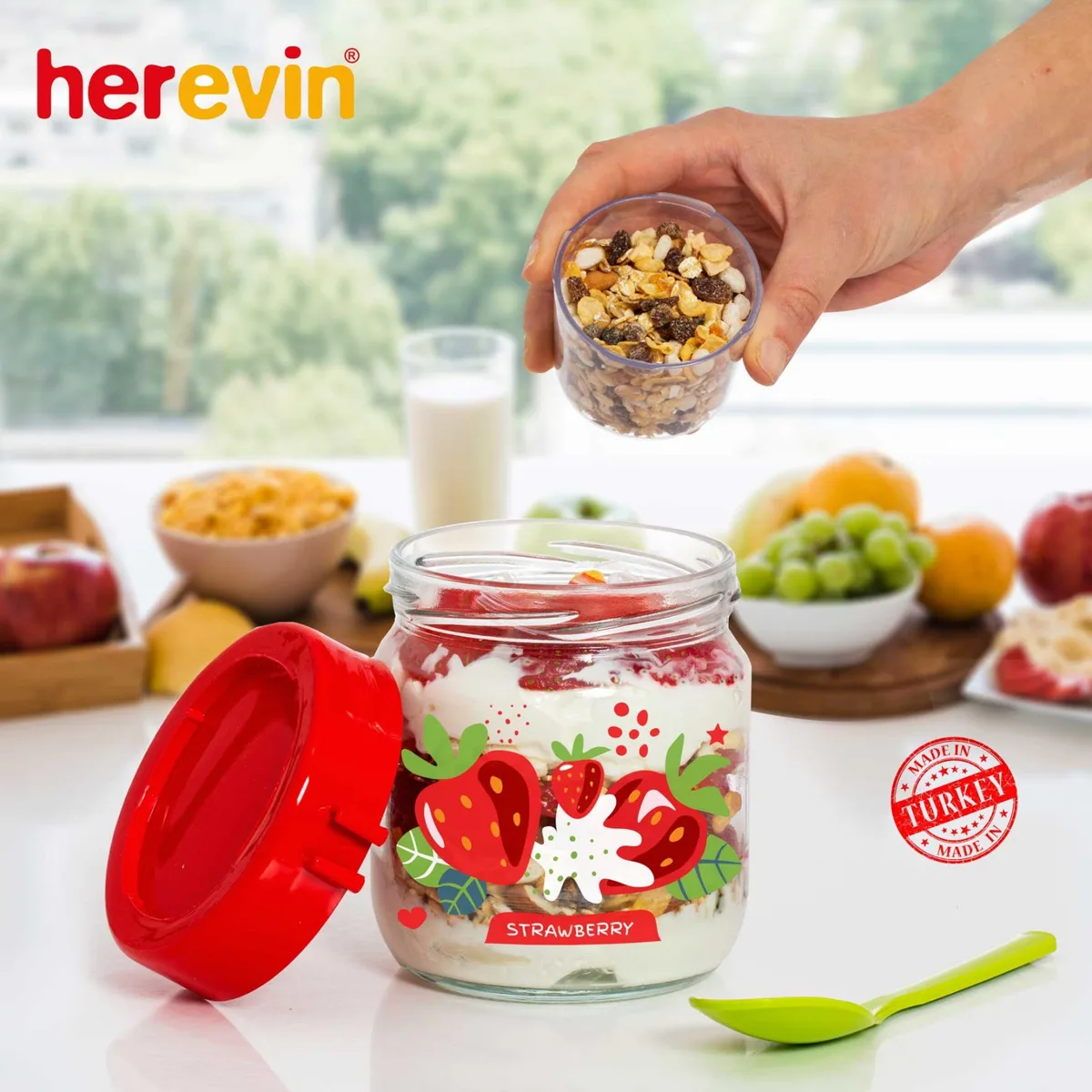 Банка з ложкою Herevin Fruit-Yoghurt 425 мл Скло Пластик Асортимент