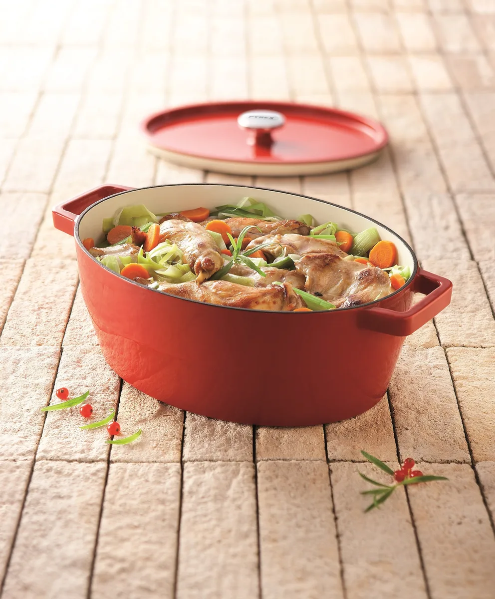 Каструля Pyrex чавунна 6 л червона