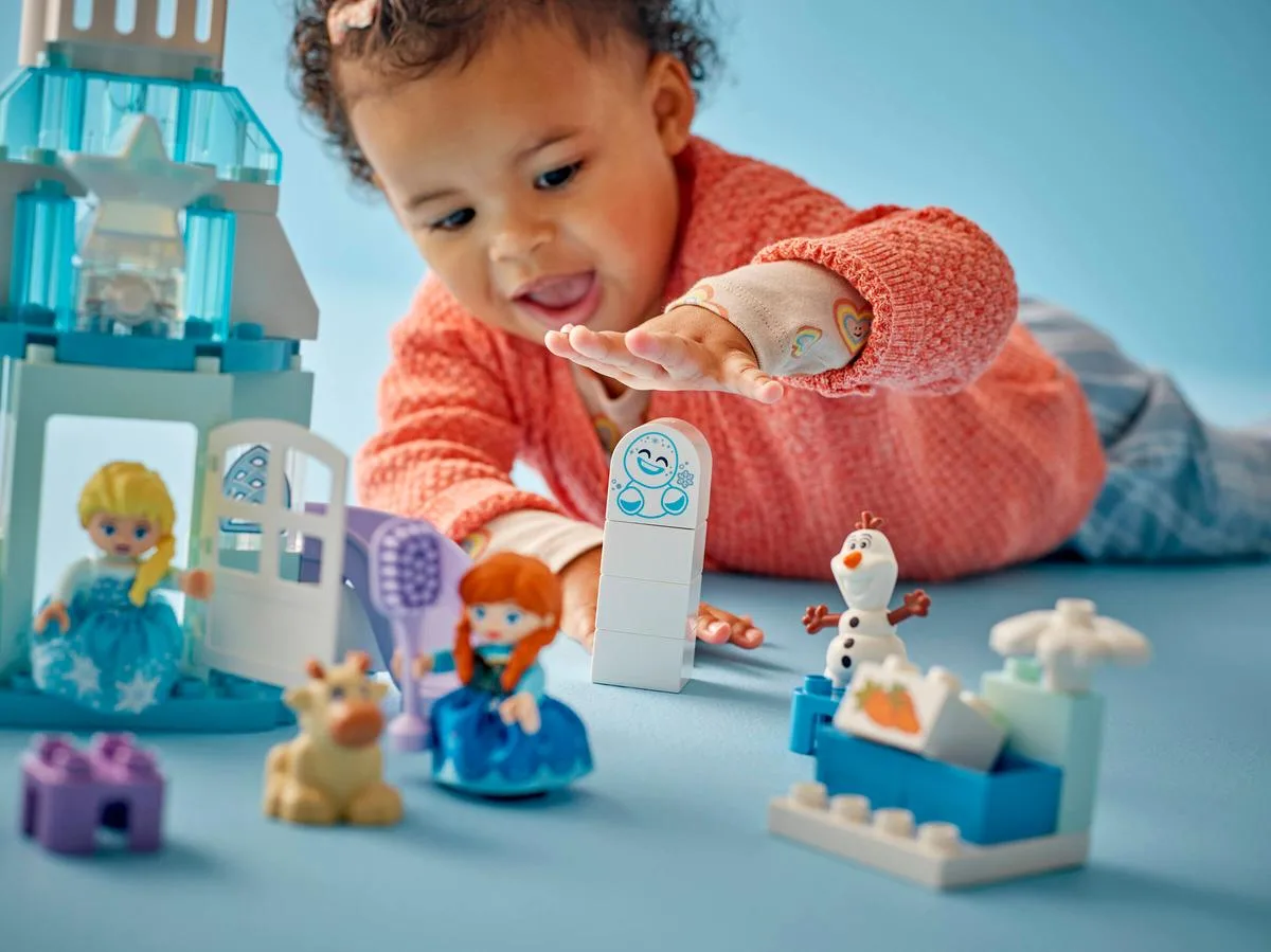 Конструктор LEGO DUPLO 10455 Крижаний палац 2+ різнокольоровий