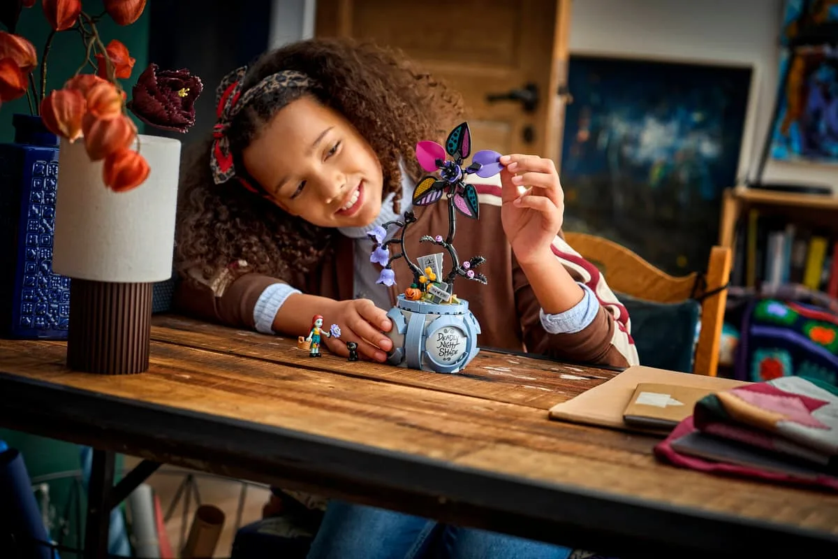 Конструктор LEGO Disney 346 деталей Квітковий горщик Саллі