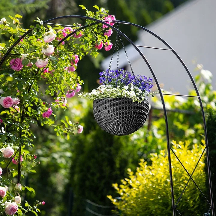 Горщик для рослин пластиковий 8,6 л антрацит Rattan hanging sphere з цепками