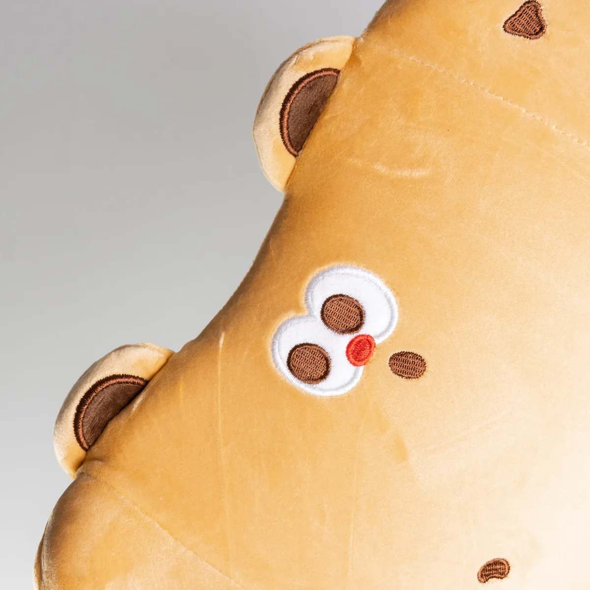 Подушка для попереку Cookie Bear плюш-велюр 37х25х10 см бежевий
